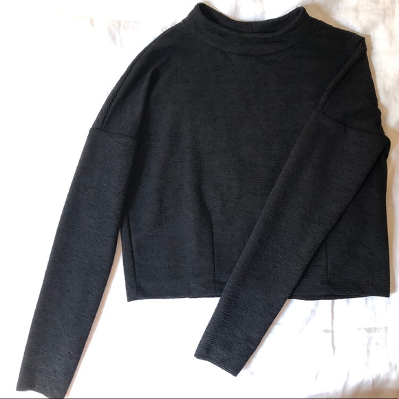 Zara Tops - Zara Black Crinkle Mockneck Top
